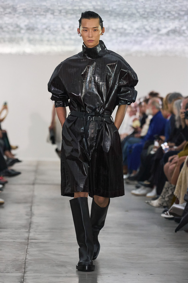 بساطة ودقة عالية في مجموعة Jil Sander لربيع وصيف 2024