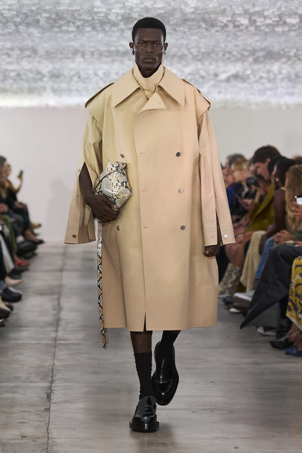 بساطة ودقة عالية في مجموعة Jil Sander لربيع وصيف 2024