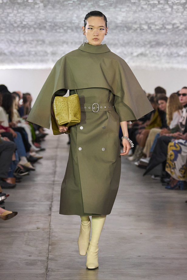 بساطة ودقة عالية في مجموعة Jil Sander لربيع وصيف 2024