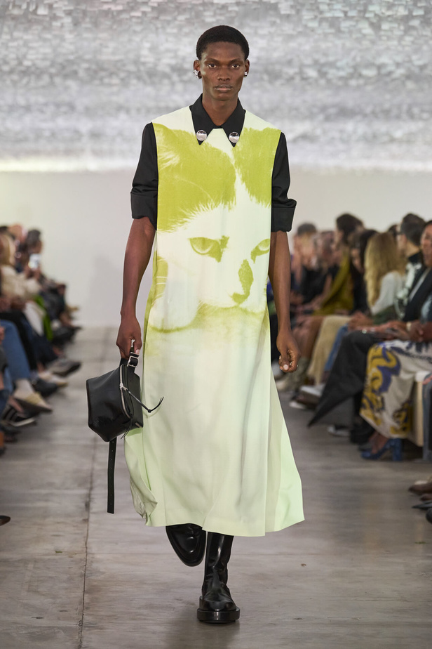 بساطة ودقة عالية في مجموعة Jil Sander لربيع وصيف 2024