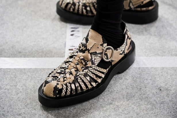 بساطة ودقة عالية في مجموعة Jil Sander لربيع وصيف 2024