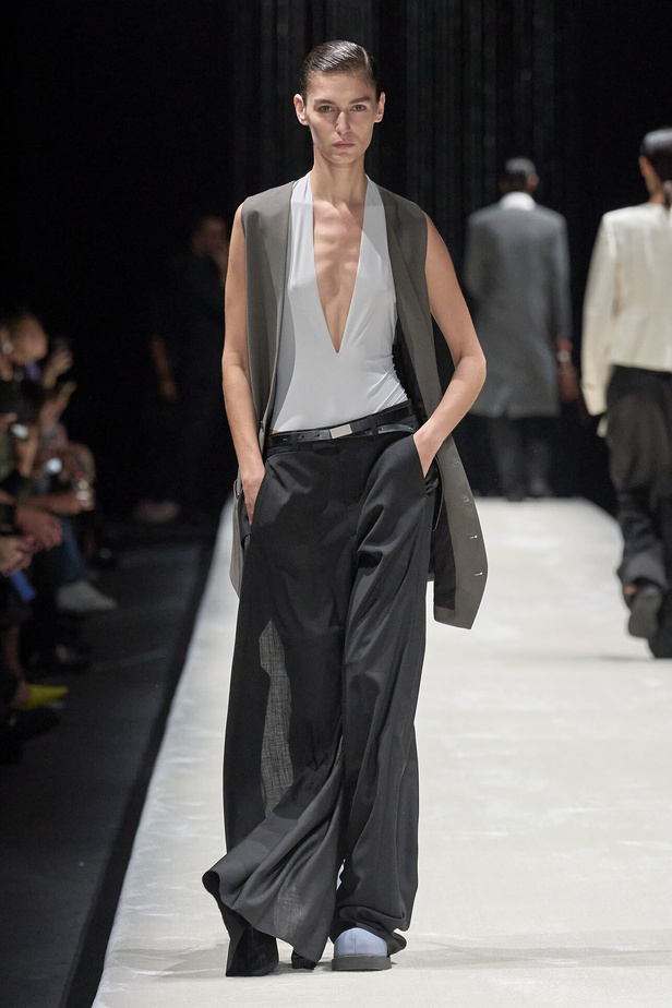 مجموعة MM6 Maison Margiela لربيع وصيف 2024