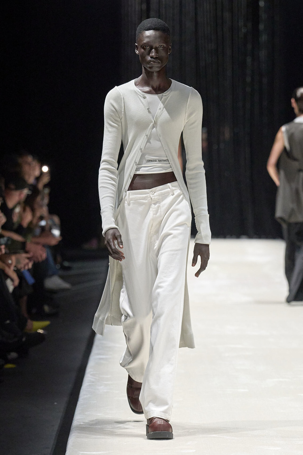 مجموعة MM6 Maison Margiela لربيع وصيف 2024