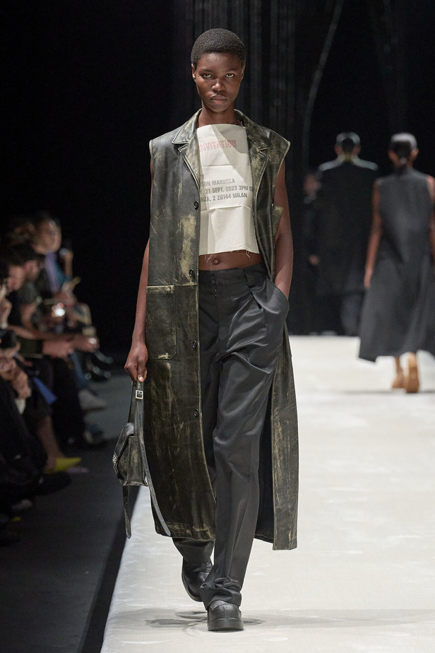 مجموعة MM6 Maison Margiela لربيع وصيف 2024