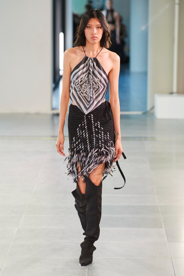 مجموعة Mark Fast لربيع وصيف 2024