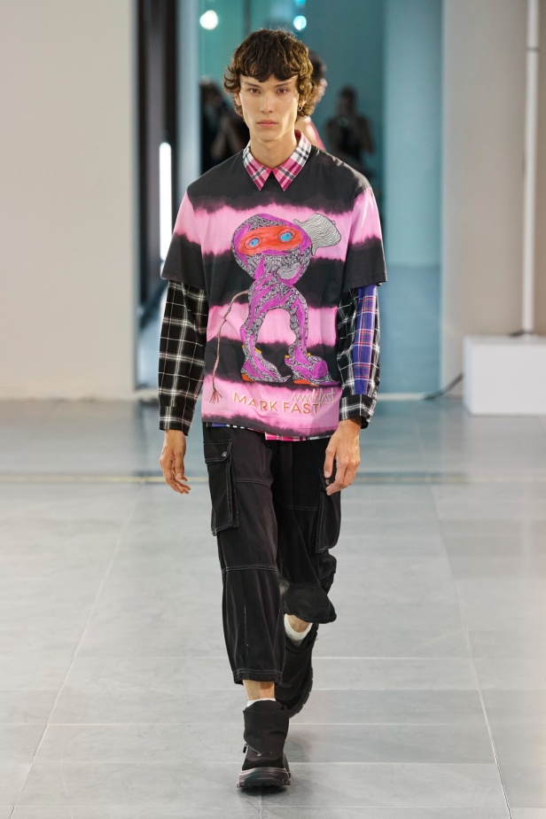 مجموعة Mark Fast لربيع وصيف 2024