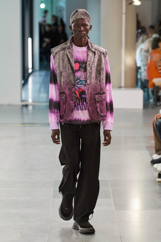 مجموعة Mark Fast لربيع وصيف 2024