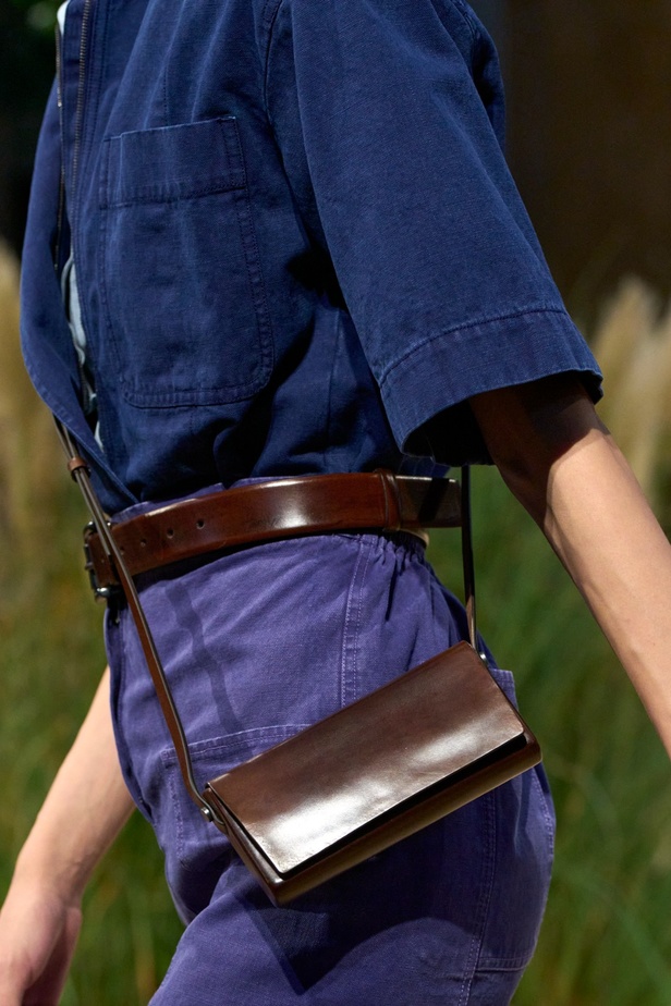 الأسلوب العسكري والأناقة الإيطالية الخالدة تقود أكواد Max Mara لموسم ربيع 2024