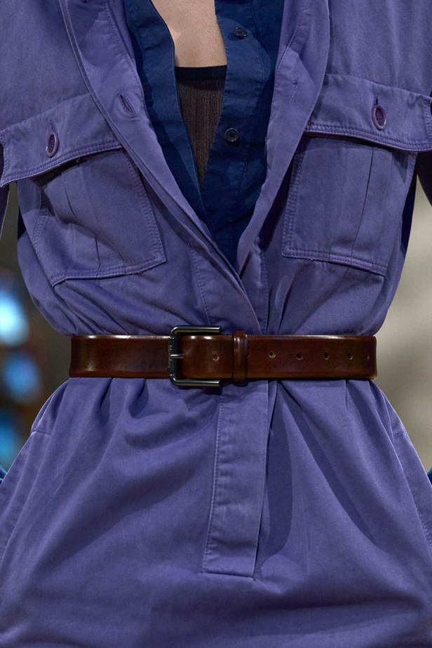 الأسلوب العسكري والأناقة الإيطالية الخالدة تقود أكواد Max Mara لموسم ربيع 2024