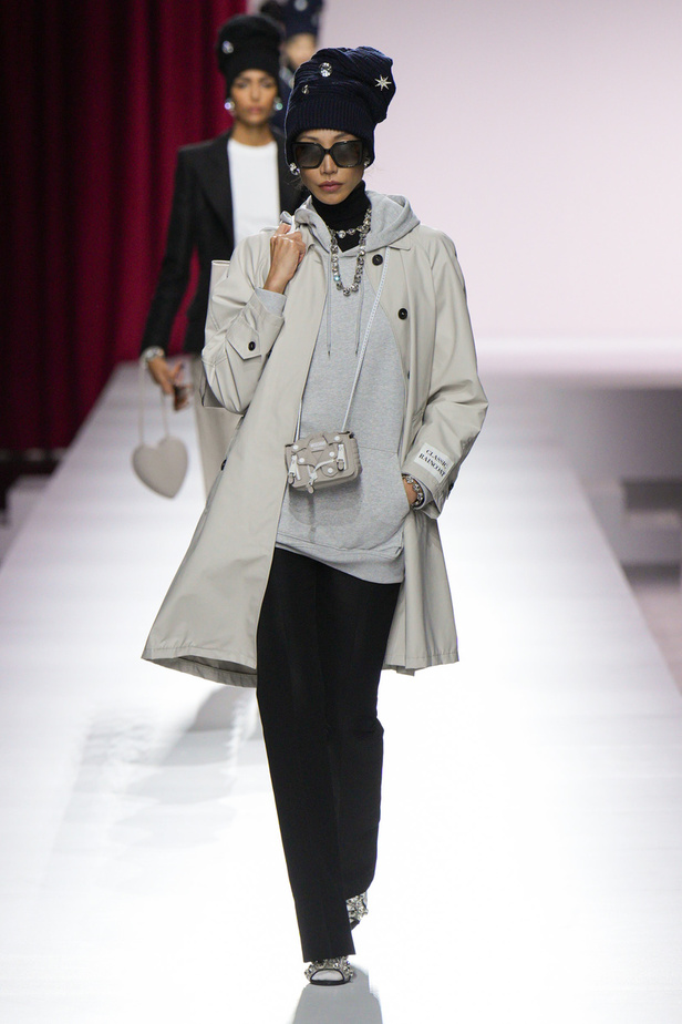 مجموعة Moschino لربيع وصيف 2024 في ميلانو