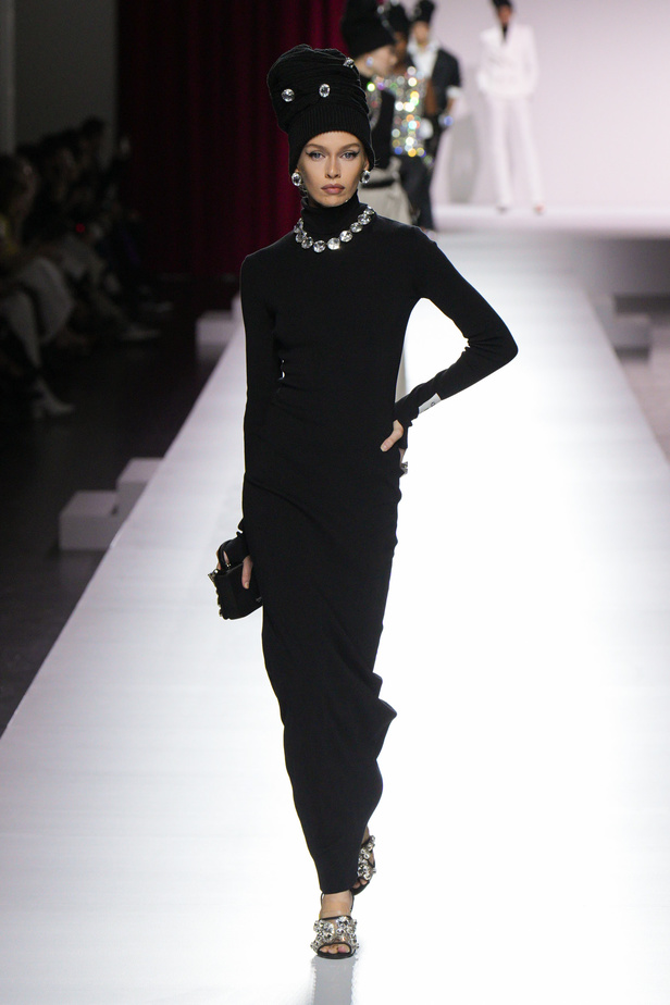 مجموعة Moschino لربيع وصيف 2024 في ميلانو