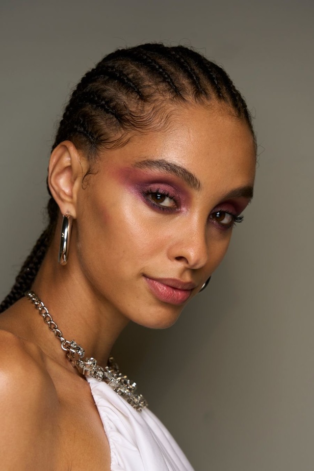 أجواء من المرح والرقص في عرض مجموعة ربيع وصيف 2024 لدار Philipp Plein