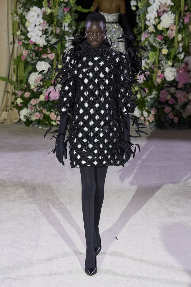 عرض Richard Quinn لربيع وصيف 2024