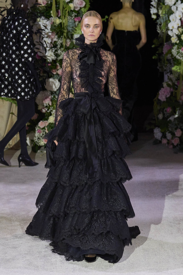 عرض Richard Quinn لربيع وصيف 2024