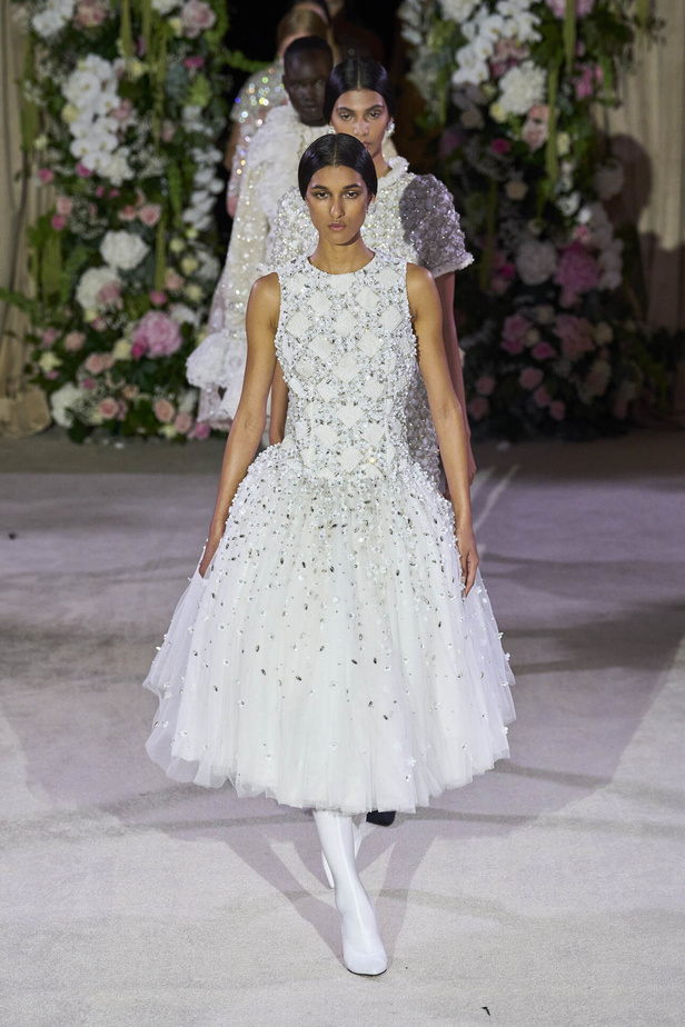 عرض Richard Quinn لربيع وصيف 2024