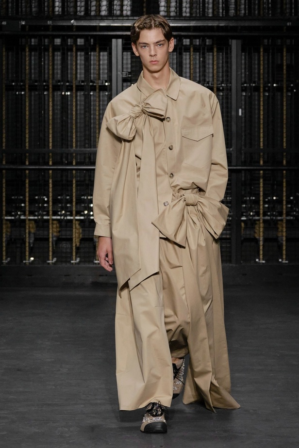 مجموعة Simone Rocha لربيع وصيف 2024