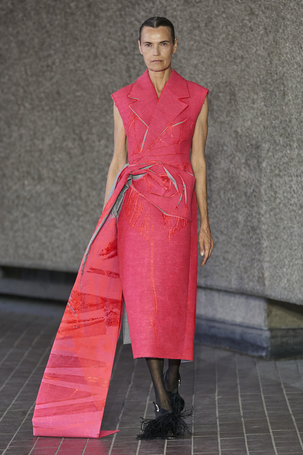 مجموعة Roksanda لربيع وصيف 2024 في لندن