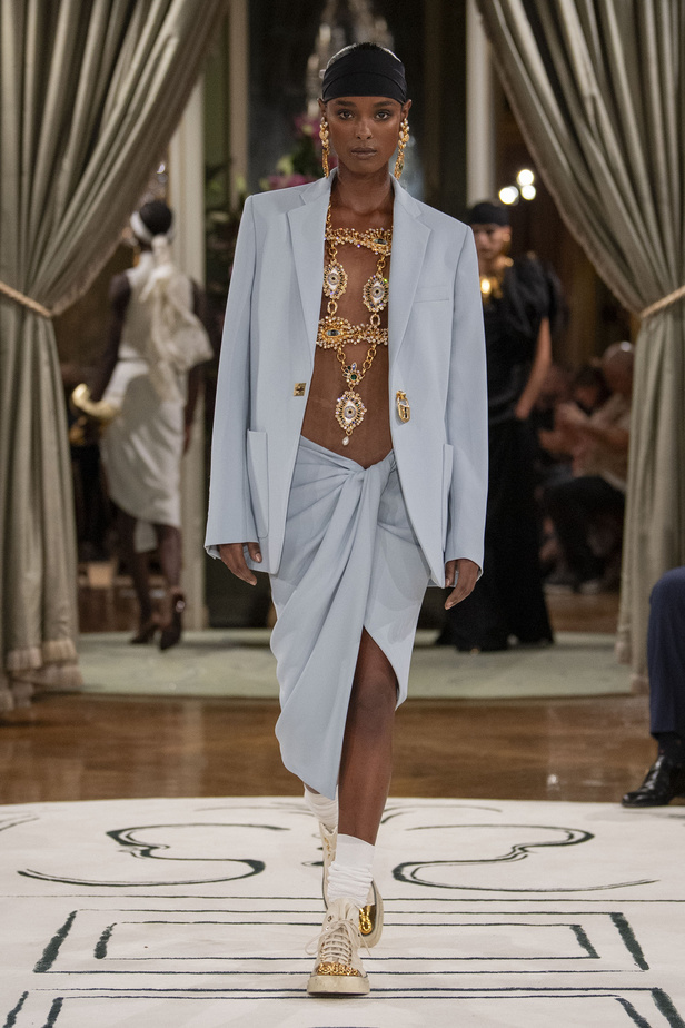 مجموعة Schiaparelli لربيع وصيف 2024