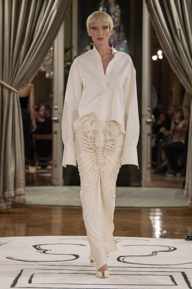 مجموعة Schiaparelli لربيع وصيف 2024