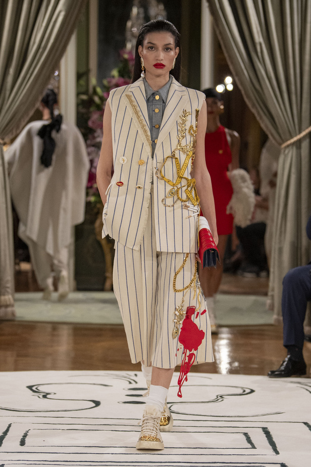 مجموعة Schiaparelli لربيع وصيف 2024
