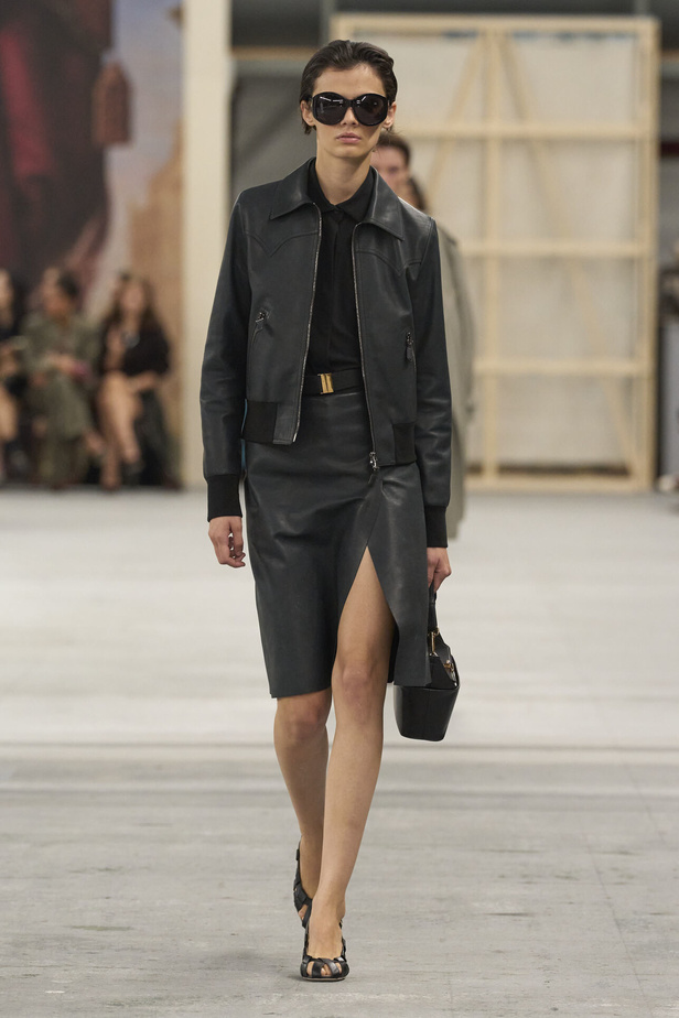 عرض أزياء Tod's لربيع وصيف 2023 في ميلانو