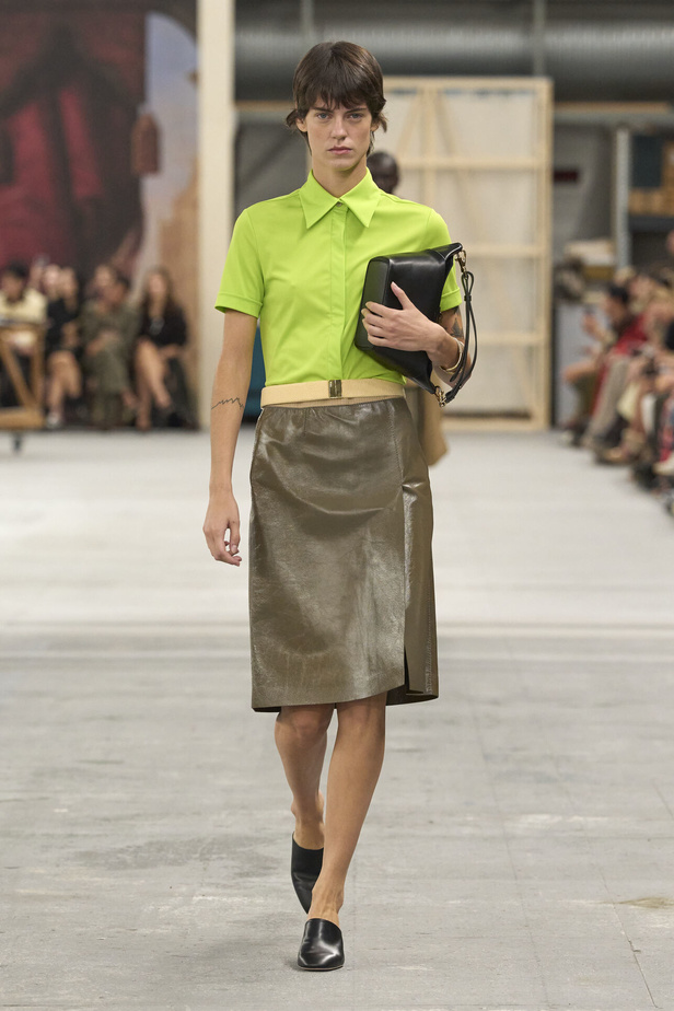 عرض أزياء Tod's لربيع وصيف 2023 في ميلانو