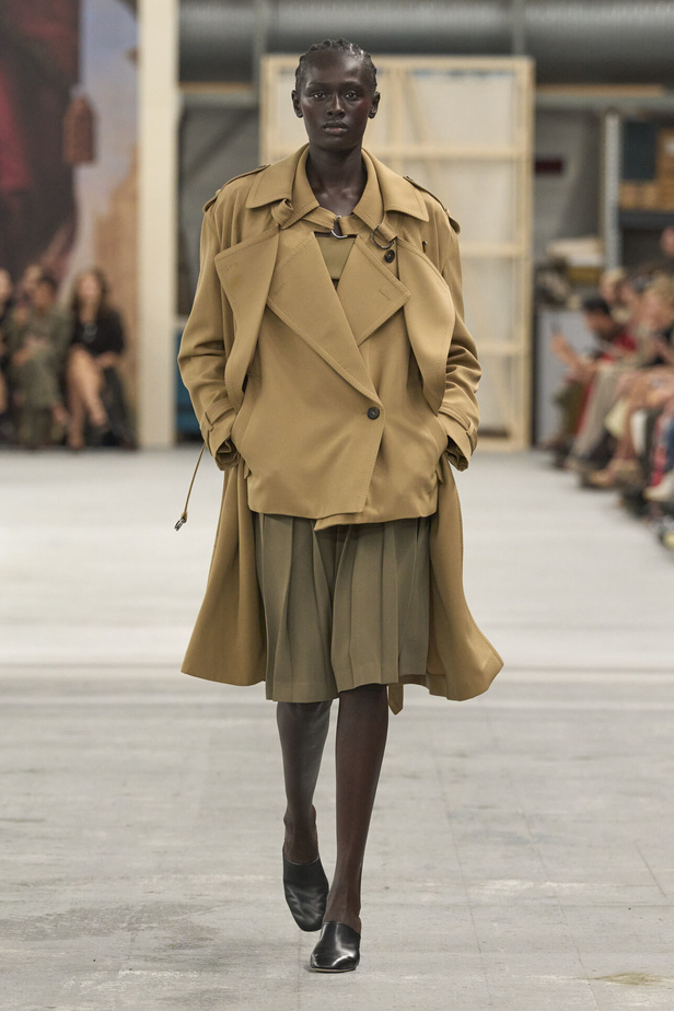 عرض أزياء Tod's لربيع وصيف 2023 في ميلانو