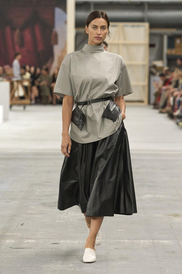 عرض أزياء Tod's لربيع وصيف 2023 في ميلانو