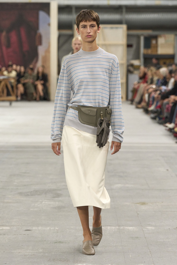 عرض أزياء Tod's لربيع وصيف 2023 في ميلانو