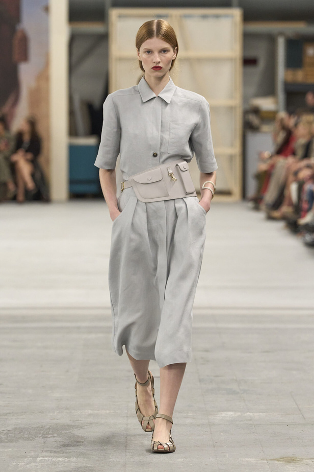 عرض أزياء Tod's لربيع وصيف 2023 في ميلانو