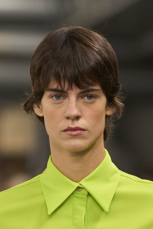 الشياكة والأنوثة تطبعان هوية عرض أزياء Tod's لربيع وصيف 2023 في ميلانو