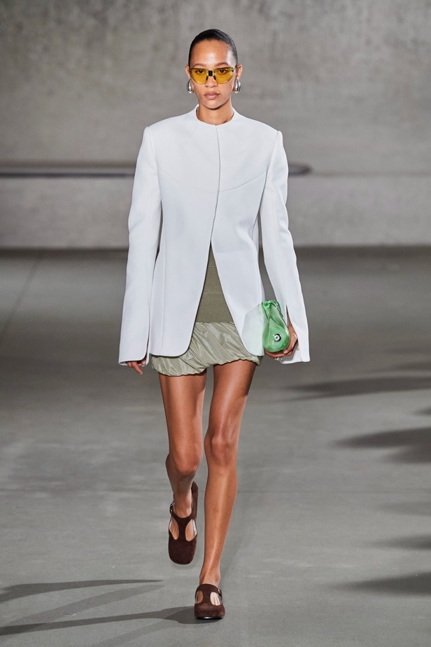 مجموعة Tory Burch لربيع وصيف 2024