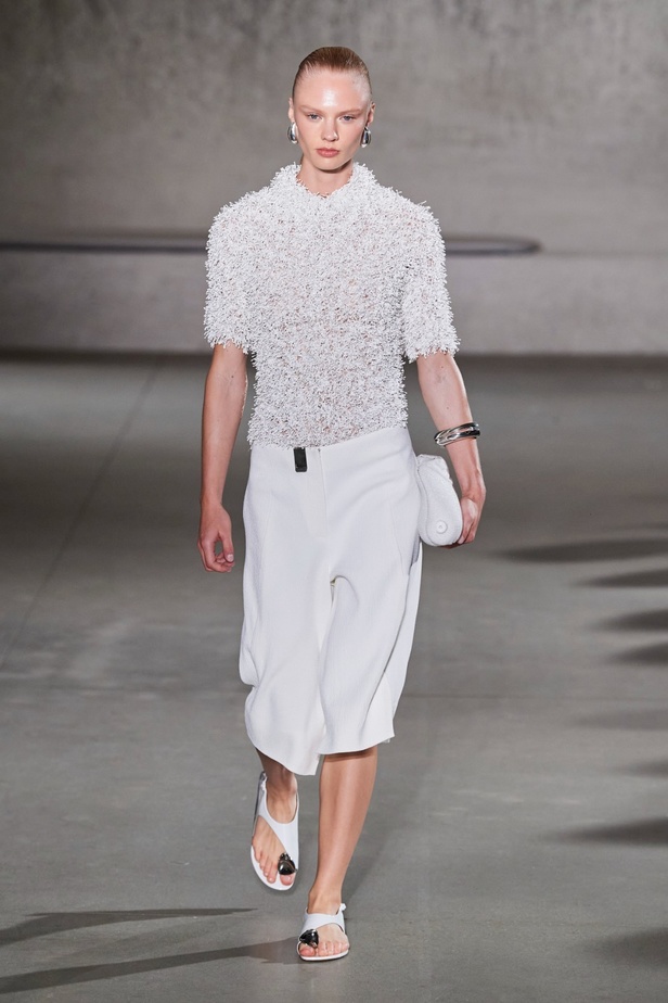 مجموعة Tory Burch لربيع وصيف 2024