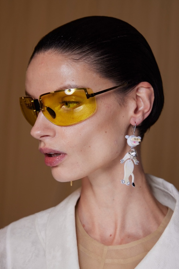 مجموعة Tory Burch لصيف 2024... نظرة فريدة لتحرير المرأة من خلال الأزياء