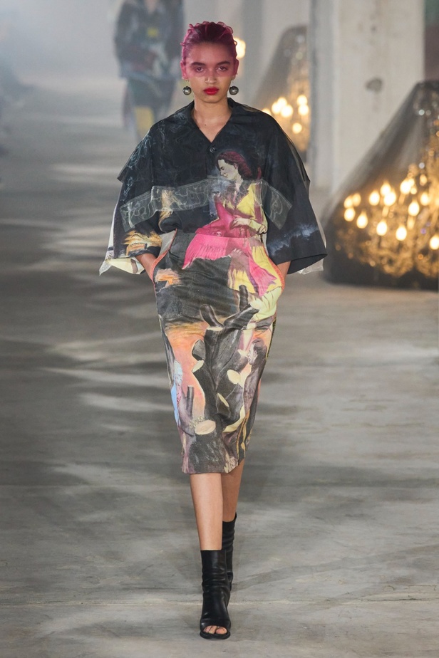 فنية ومفاهيمية وحَية... مجموعة Undercover لربيع 2024