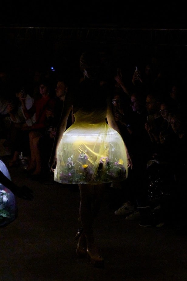 فنية ومفاهيمية وحَية... مجموعة Undercover لربيع 2024