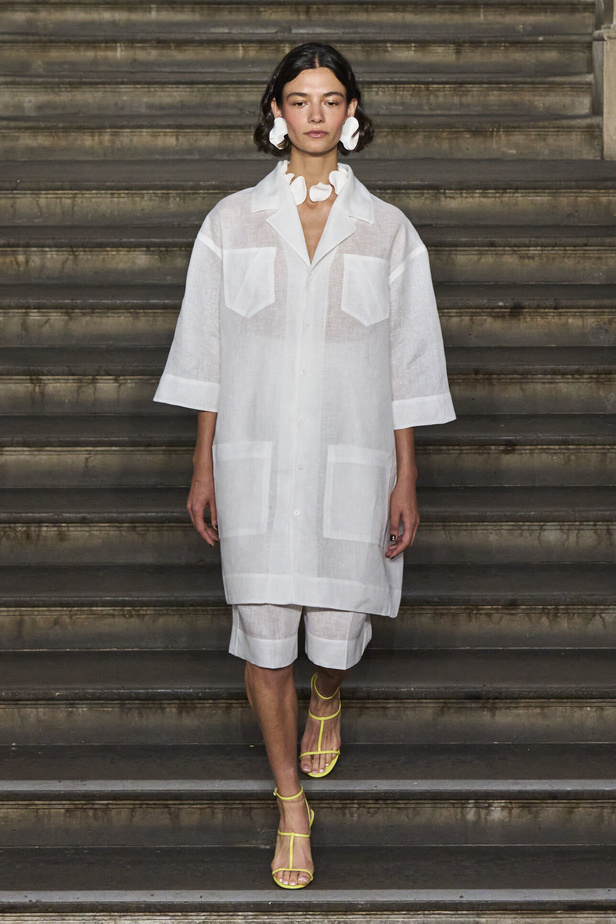 مجموعة Emilia Wickstead لموسم ربيع وصيف 2024