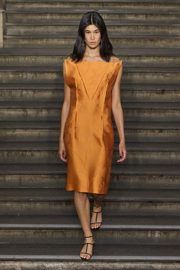 مجموعة Emilia Wickstead لموسم ربيع وصيف 2024