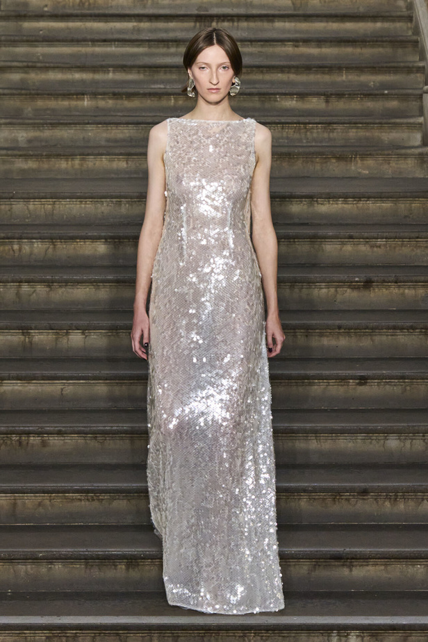 مجموعة Emilia Wickstead لموسم ربيع وصيف 2024