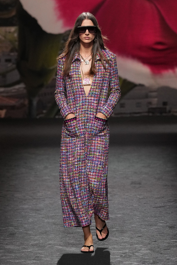 مجموعة CHANEL لربيع وصيف 2024 في باريس