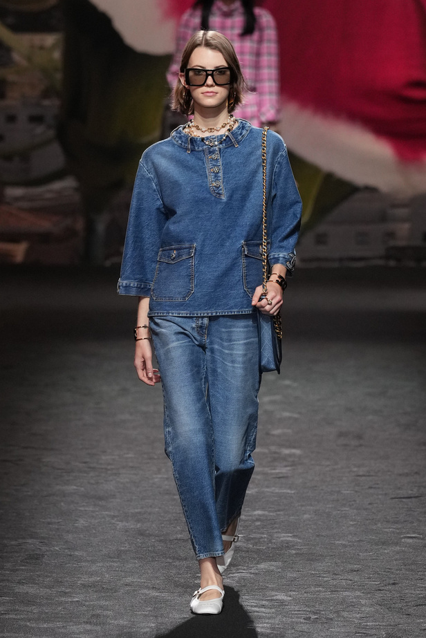 مجموعة CHANEL لربيع وصيف 2024 في باريس