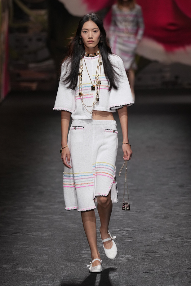 مجموعة CHANEL لربيع وصيف 2024 في باريس