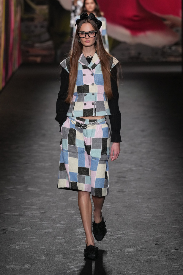 مجموعة CHANEL لربيع وصيف 2024 في باريس