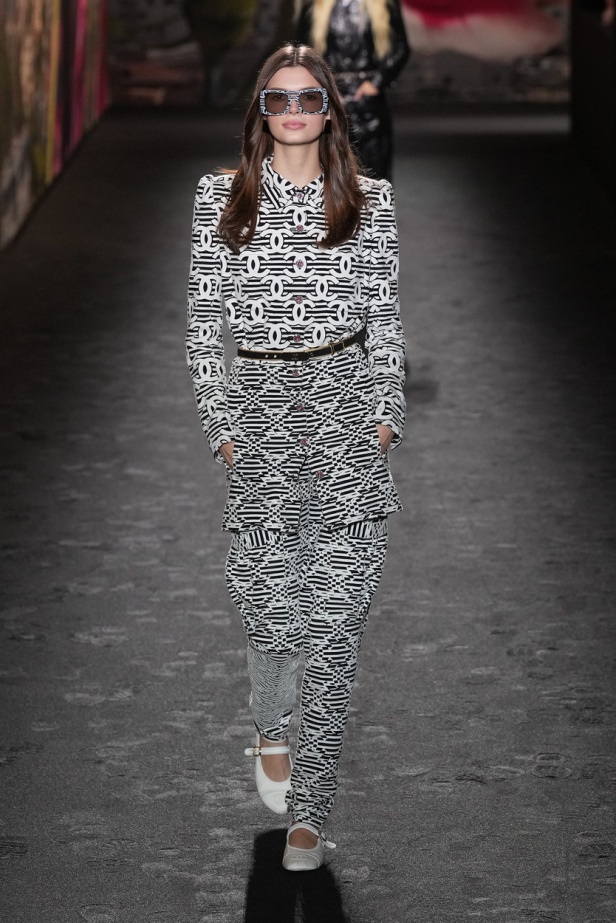 مجموعة CHANEL لربيع وصيف 2024 في باريس