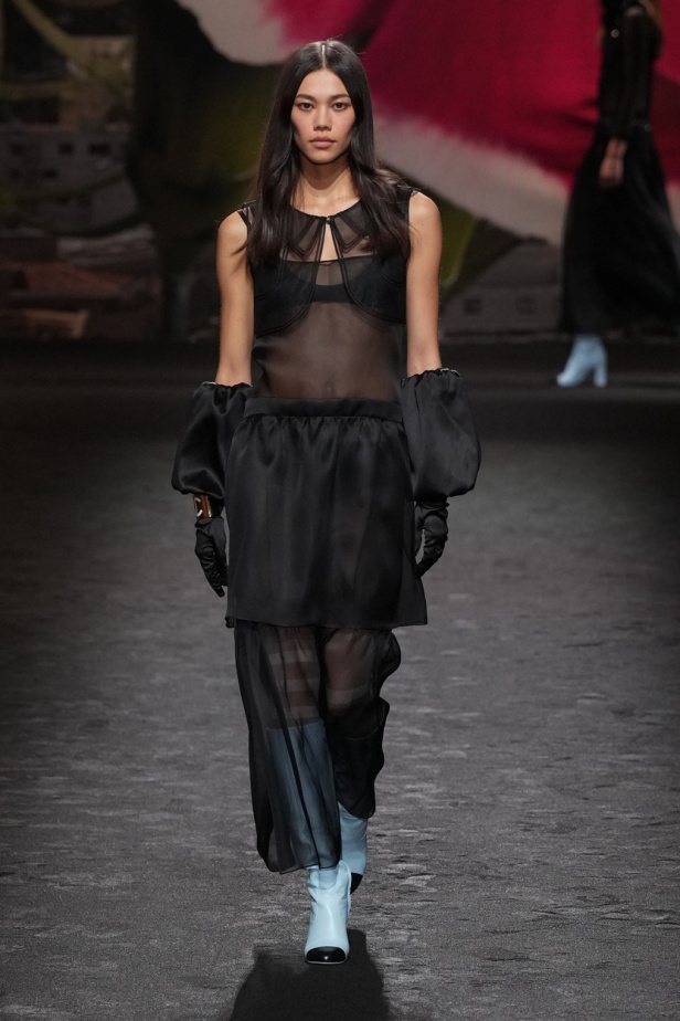 مجموعة CHANEL لربيع وصيف 2024 في باريس