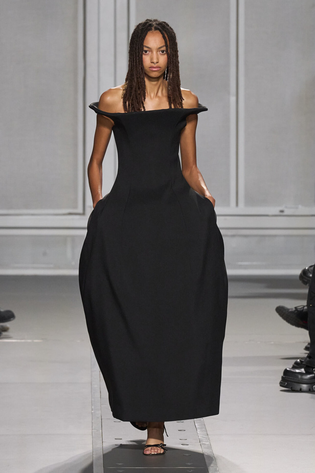 عرض أزياء Coperni لربيع وصيف 2024