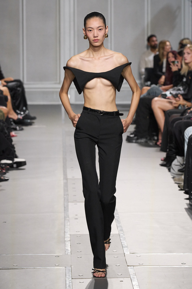 عرض أزياء Coperni لربيع وصيف 2024