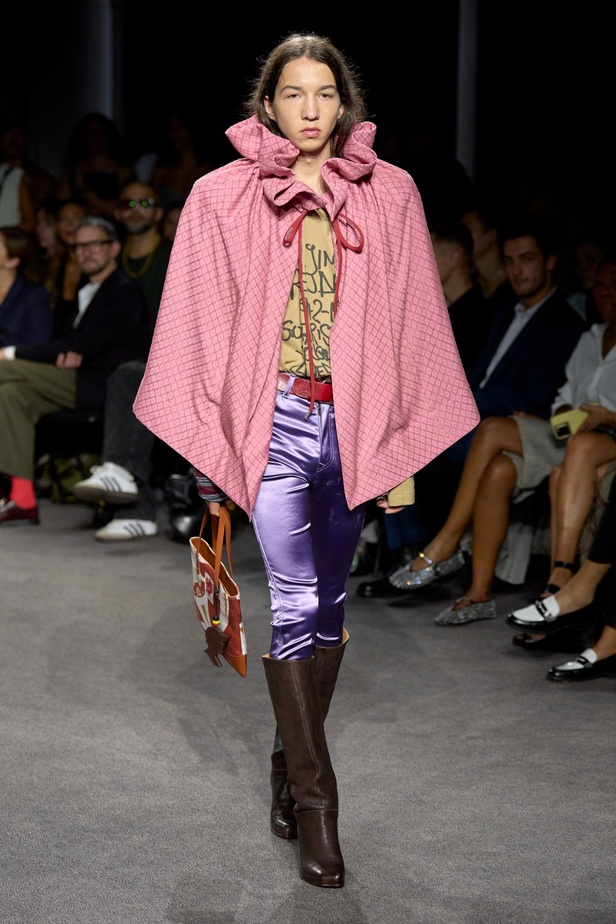 مجموعة Andreas Kronthaler for Vivienne Westwood لربيع وصيف 2024