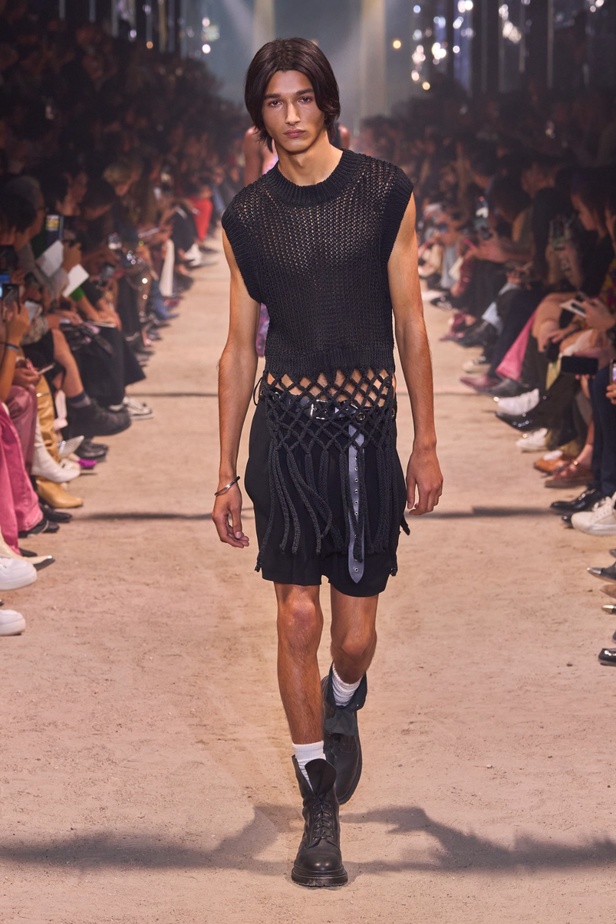 تصاميم Isabel Marant لربيع وصيف 2024 تجمع بين الخفة والأنوثة