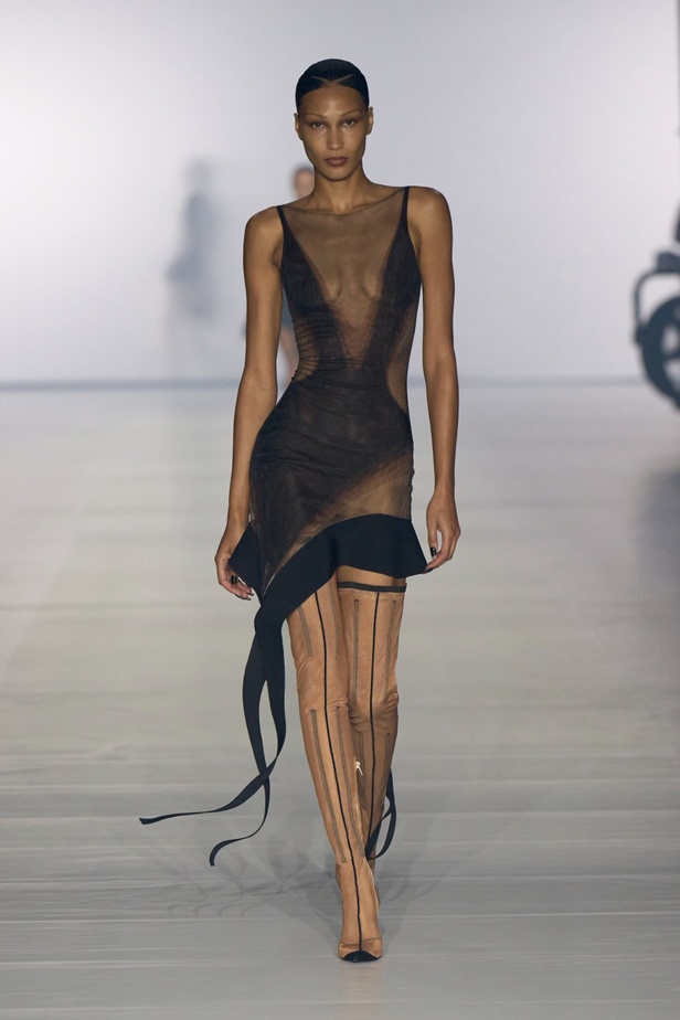 مجموعة Mugler لربيع وصيف 2024